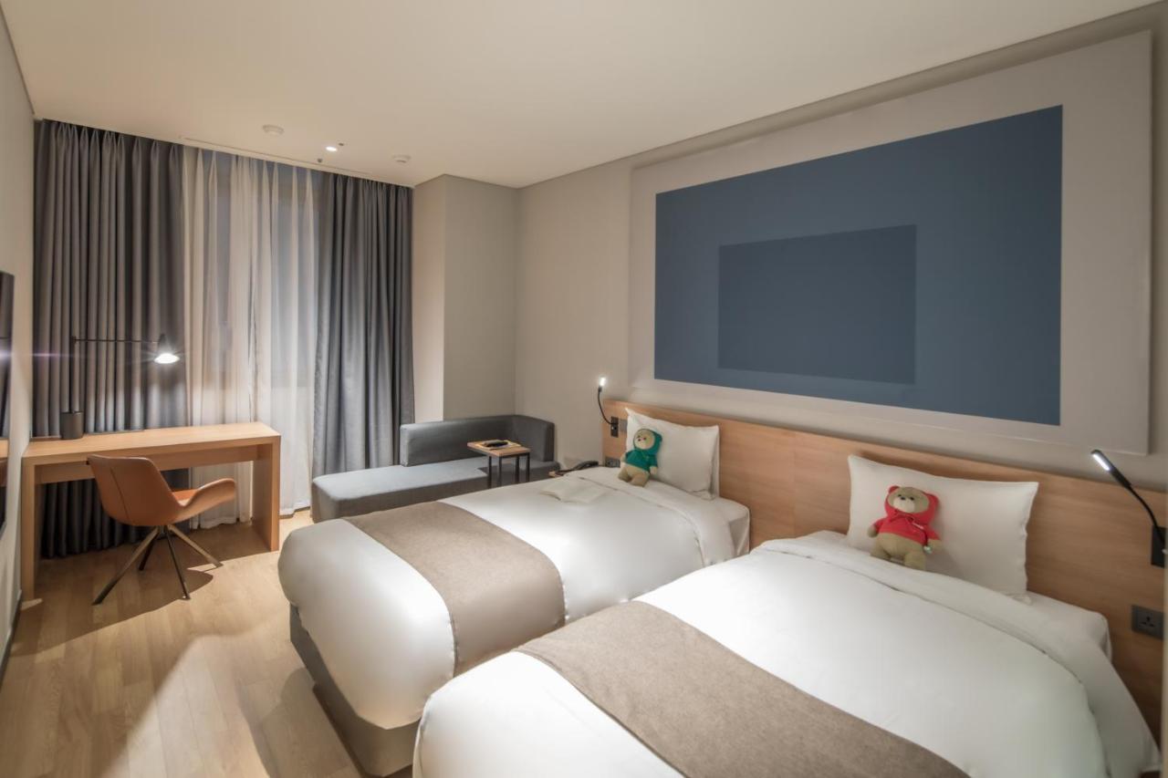 Ibis Ambassador Suwon Hotel Exterior photo