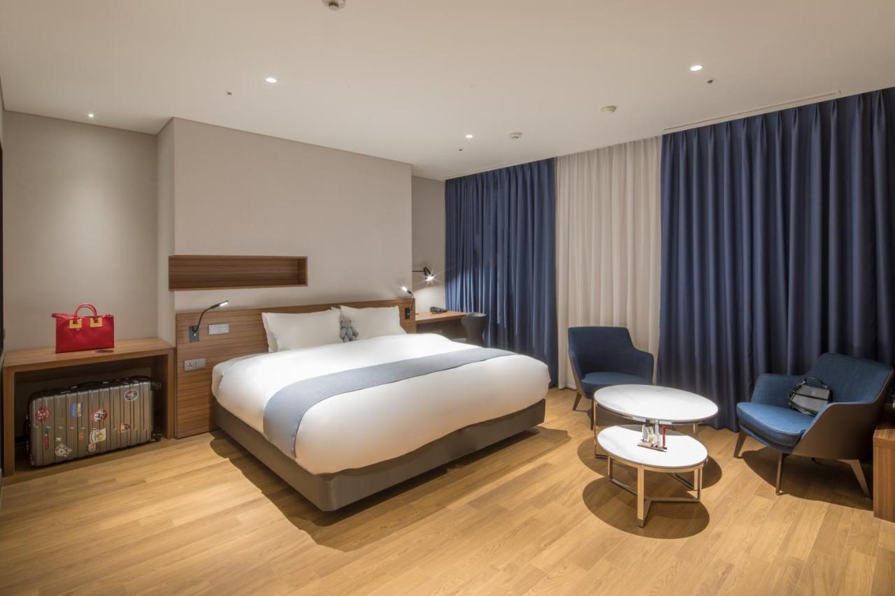 Ibis Ambassador Suwon Hotel Exterior photo