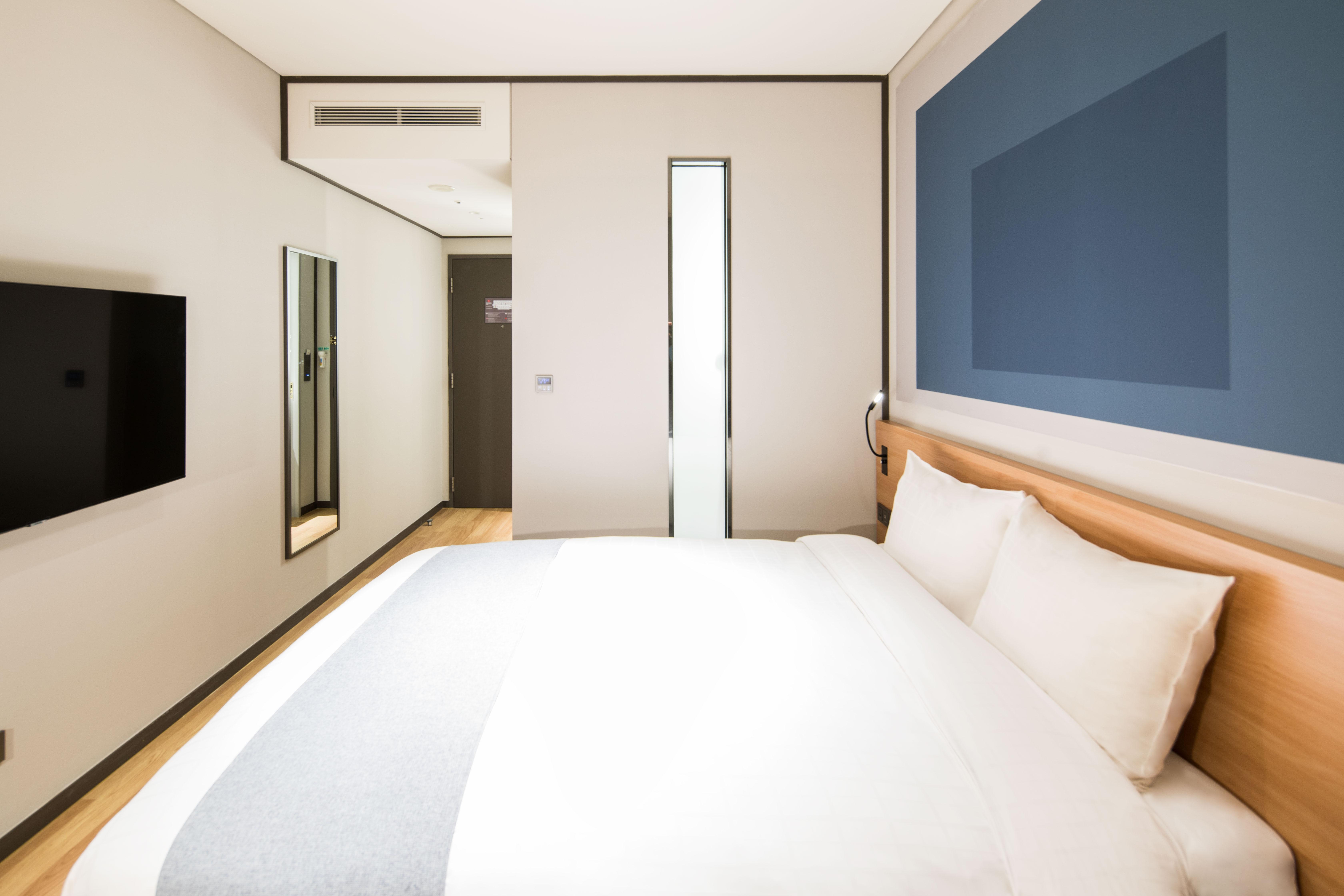 Ibis Ambassador Suwon Hotel Exterior photo