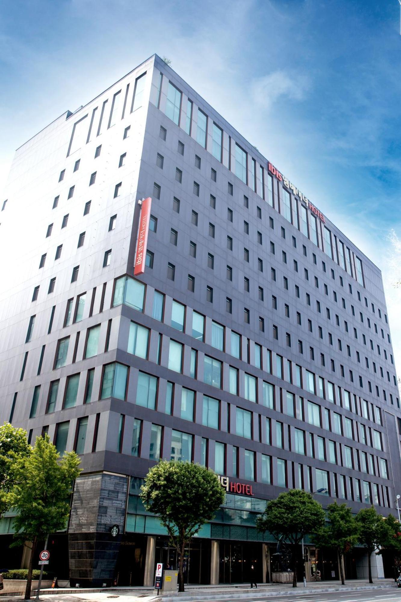 Ibis Ambassador Suwon Hotel Exterior photo